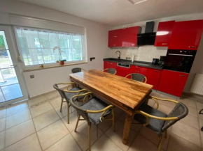 Stilvolles Ferienhaus mit Garten für 6 Personen